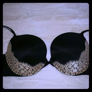 Victoria's Secret Very Sexy Lightly Padded Push up